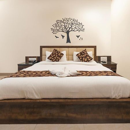 Sheetal International Hotel Rāipur Екстериор снимка
