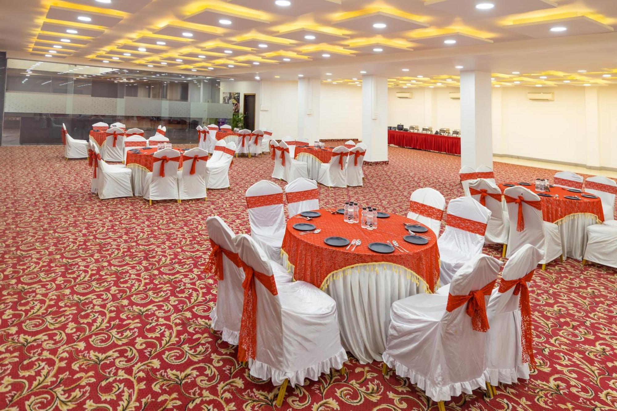 Sheetal International Hotel Rāipur Екстериор снимка